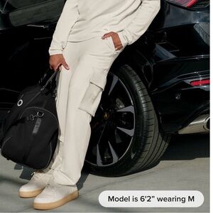 ALO NWT Men’s Double Take Cargo Pant Medium